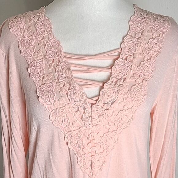 Maurices Pink Top with Embroidered Lace Neckline, Size Small - Picture 3 of 8